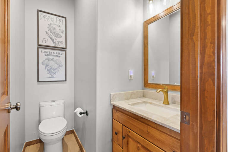 Bear Hollow Village 5458: Main Level Bathroom