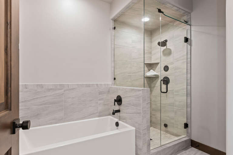 Black Rock Ridge 14536: Bathroom: "Luxurious tub and shower combo for a relaxing spa experience." Black Rock Ridge 14536: Bathroom: "Luxurious tub and shower combo for a relaxing spa experience."