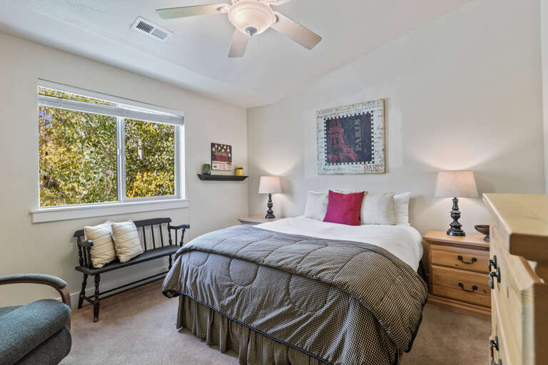 Bear Hollow Village 5426: The SECOND BEDROOM has a Queen-size bed and cozy bedding. Bear Hollow Village 5426: The SECOND BEDROOM has a Queen-size bed and cozy bedding.