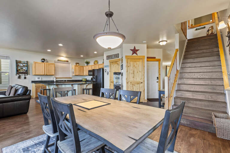 Bear Hollow Village 5426: Next to the living area is the formal dining space, with a large table for six people Bear Hollow Village 5426: Next to the living area is the formal dining space, with a large table for six people