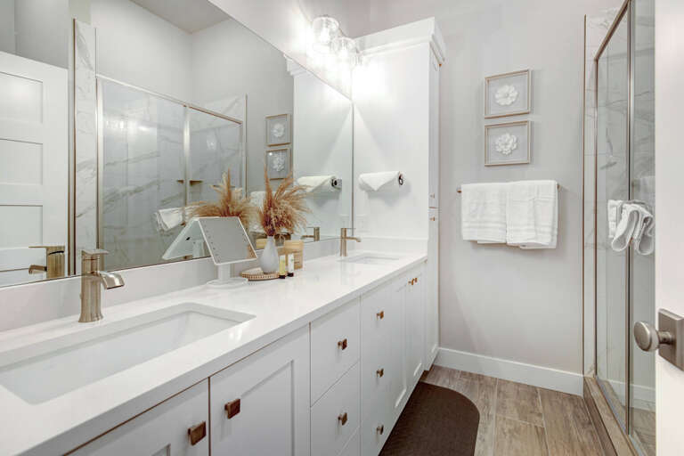 Mayflower Lakeside 303-14: Reflective sink area with a sleek mirror, perfect for morning routines. Mayflower Lakeside 303-14: Reflective sink area with a sleek mirror, perfect for morning routines.