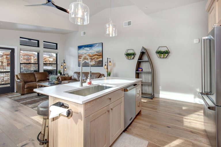 Mayflower Lakeside 303-14: Sparkling clean kitchen sink in a spacious, well-lit cooking area. Mayflower Lakeside 303-14: Sparkling clean kitchen sink in a spacious, well-lit cooking area.