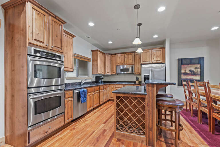 Bear Hollow Village 5531 by Moose Management