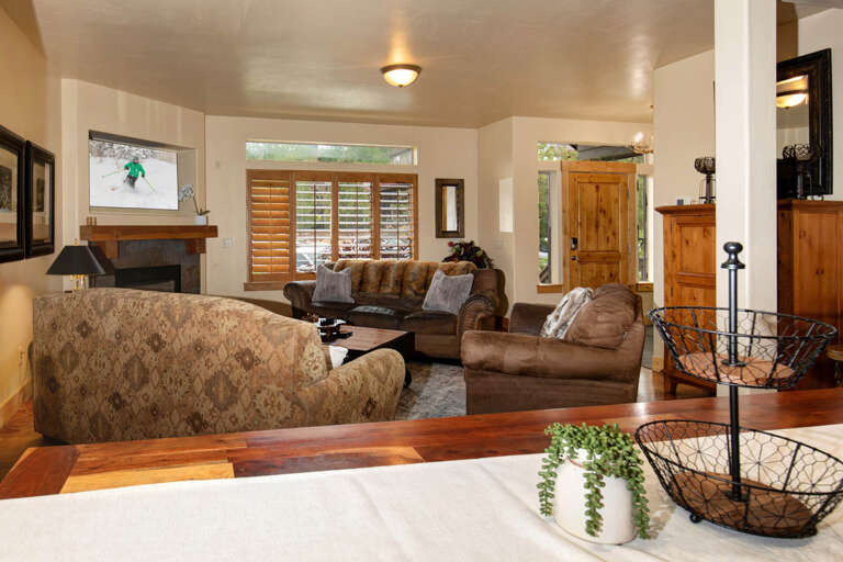 Bear Hollow Village 5531 by Moose Management