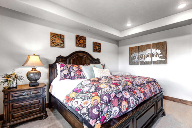 Village at the Shores 201: Primary bedroom / King bed Village at the Shores 201: Primary bedroom / King bed