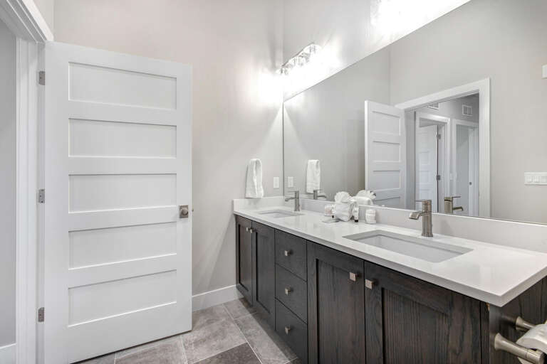 Mayflower Lakeside 302-14 by Moose Management: Mayflower Lakeside 302-14 by Moose Management: