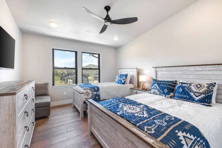 Mayflower Lakeside 302-14 by Moose Management: Mayflower Lakeside 302-14 by Moose Management: