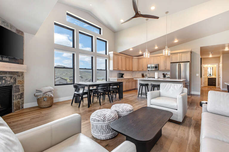 Mayflower Lakeside 302-14 by Moose Management: Mayflower Lakeside 302-14 by Moose Management: