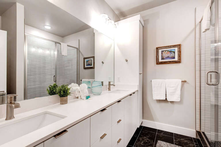 Mayflower Lakeside 103-21 by Moose Management