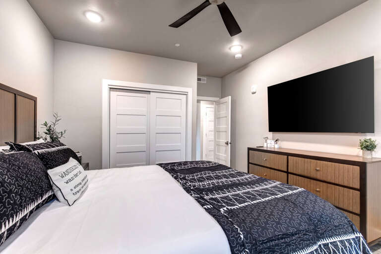 Mayflower Lakeside 103-21 by Moose Management