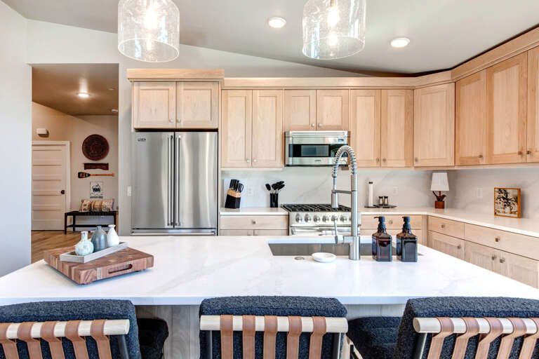 Mayflower Lakeside 1156-303