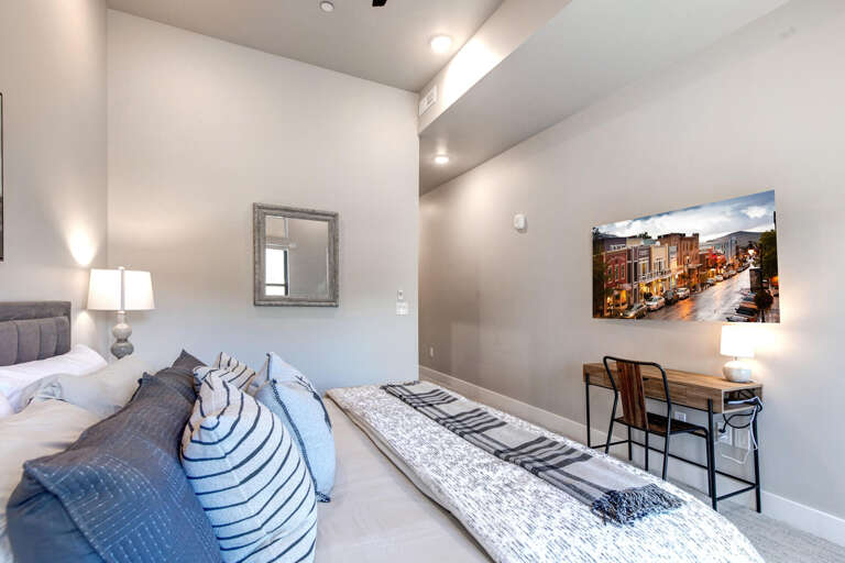 Mayflower Lakeside 1156-303