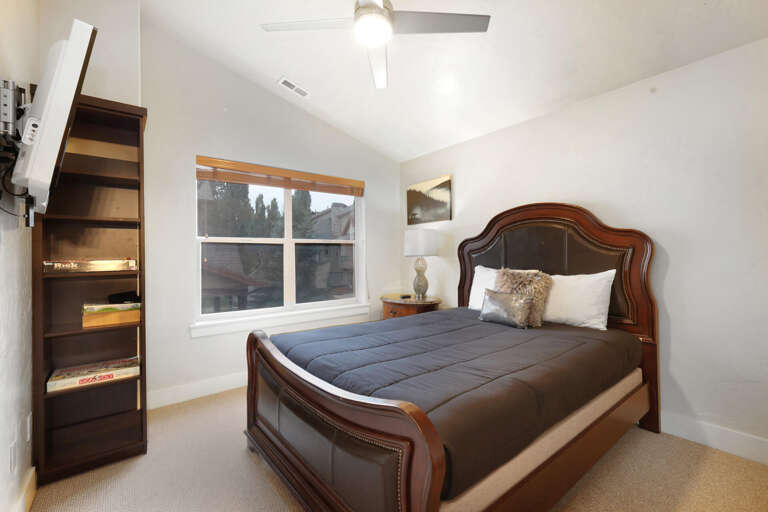 Bear Hollow Village 5661 by Moose Management