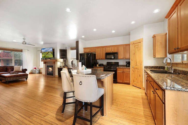 Bear Hollow Village 5661 by Moose Management