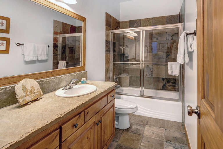 Bear Hollow 5430: Lower Level Bathroom