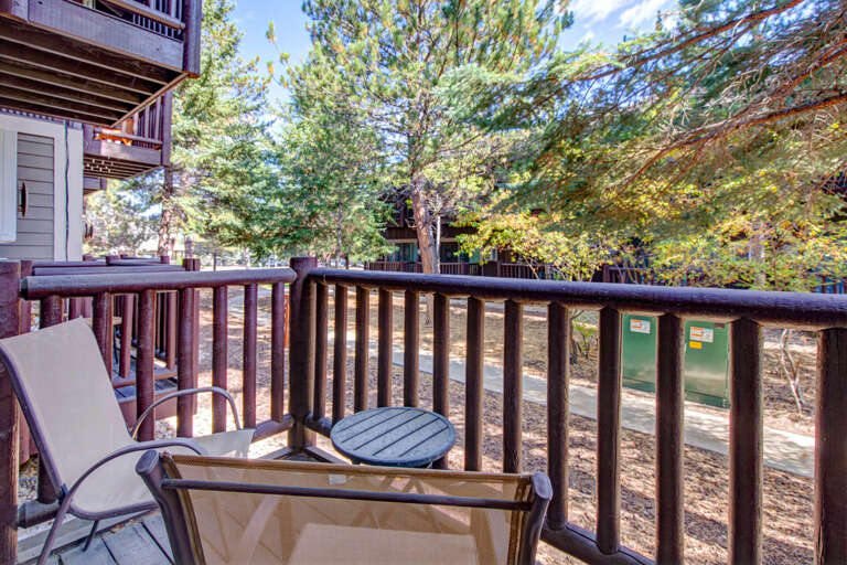 Prospector Lodge 717 - private balcony
