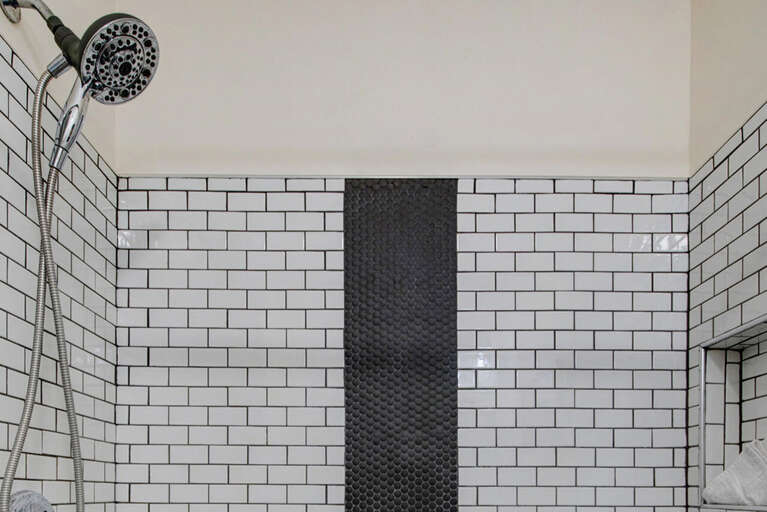 Prospector Lodge 717 Walk-in Tile Shower