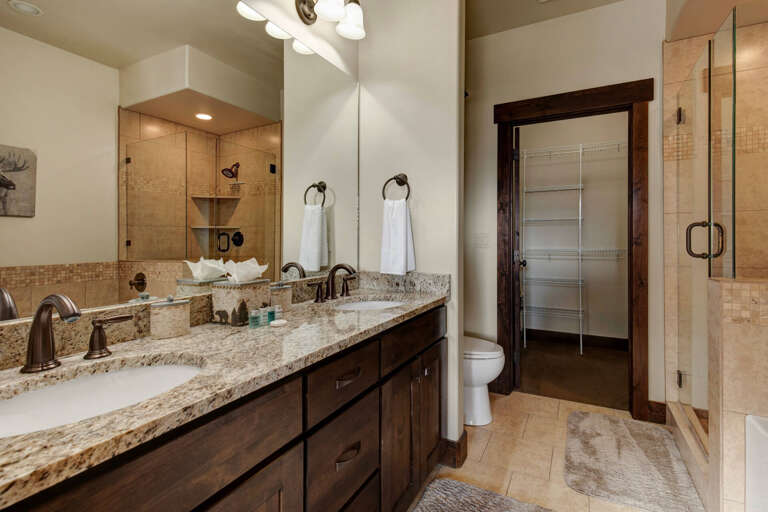 Black Rock Ridge 14151: Main level primary ensuite bathroom