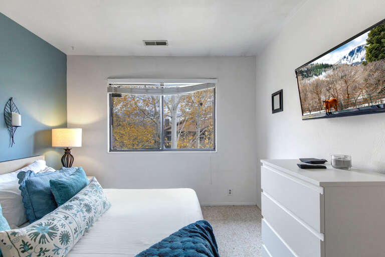 Powderwood Pines 13F: King bedroom