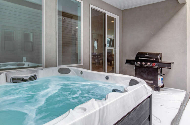 Silver Creek Village 6635: Private hot tub and BBQ
