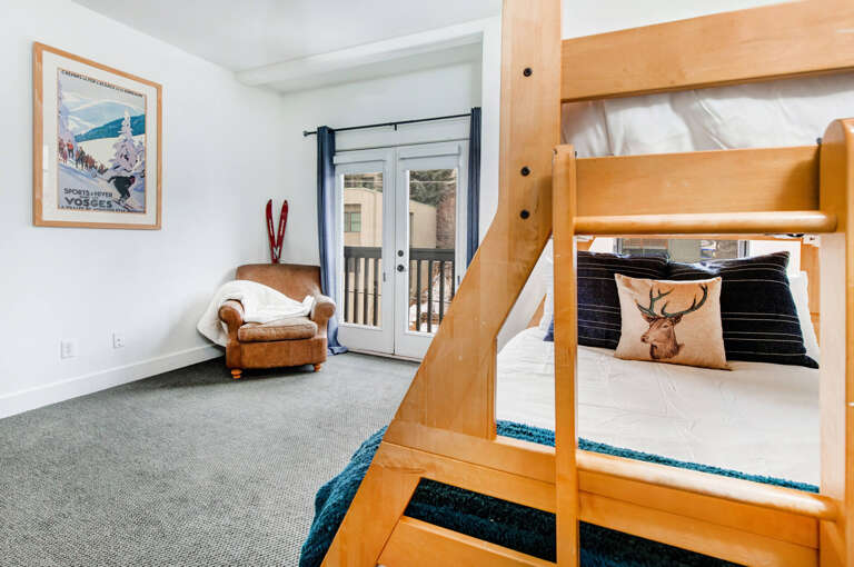 Moose Lodge 5: Guest Twin-over-Full bunkroom