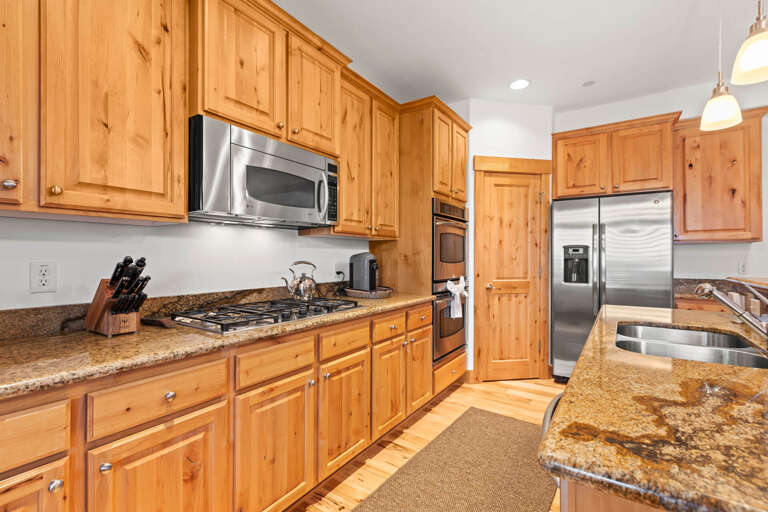 Bear Hollow Village 5614