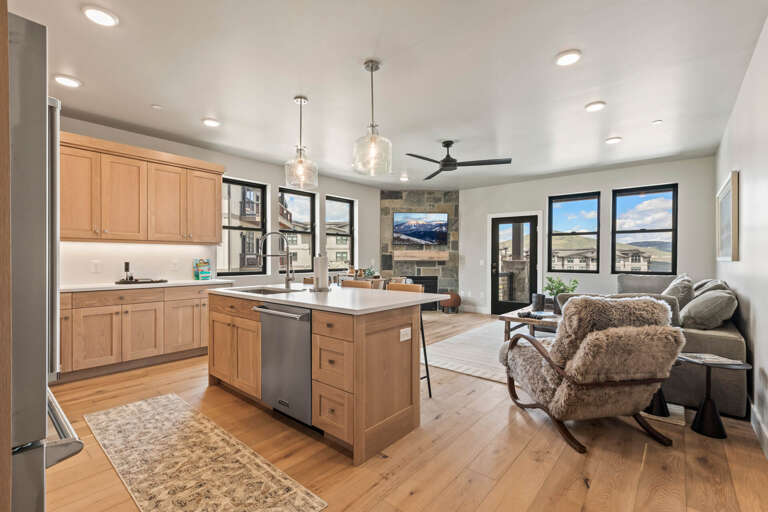 Vacation Rentals in Park City at Mayflower Lakeside 1169-201: Vacation Rentals in Park City at Mayflower Lakeside 1169-201: