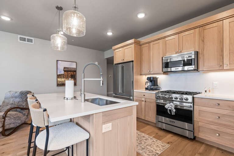 Vacation Rentals in Park City at Mayflower Lakeside 1169-201: Vacation Rentals in Park City at Mayflower Lakeside 1169-201: