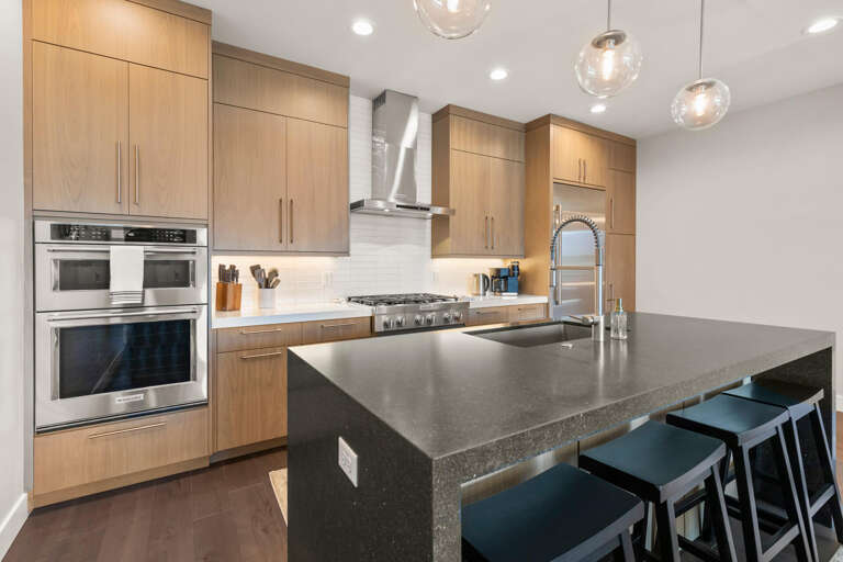 Klaim Retreats 11753