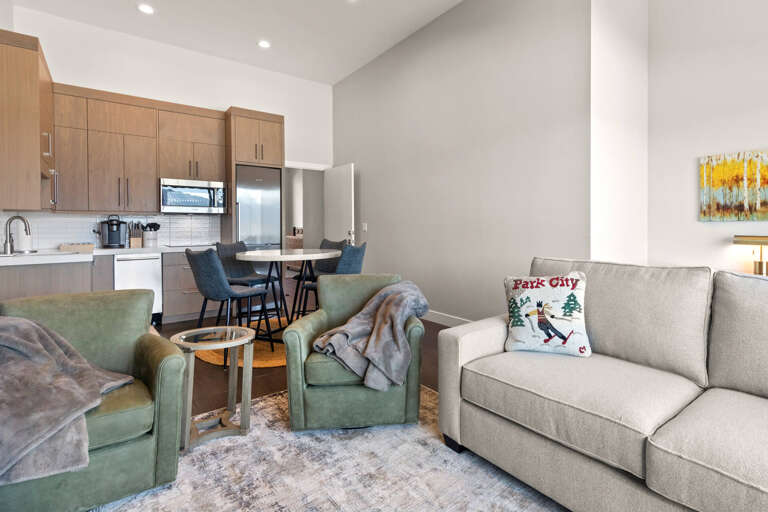 Klaim Retreats 11753