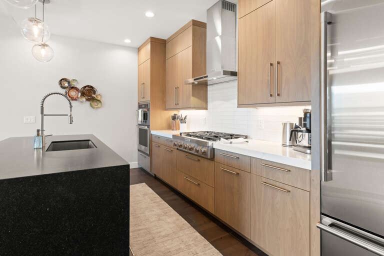 Klaim Retreats 11753