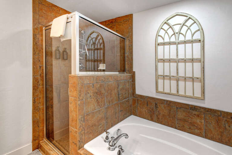 Vacation Rentals in Park City at Bear Hollow 3303: Primary bedroom ensuite bathroom soaking tub