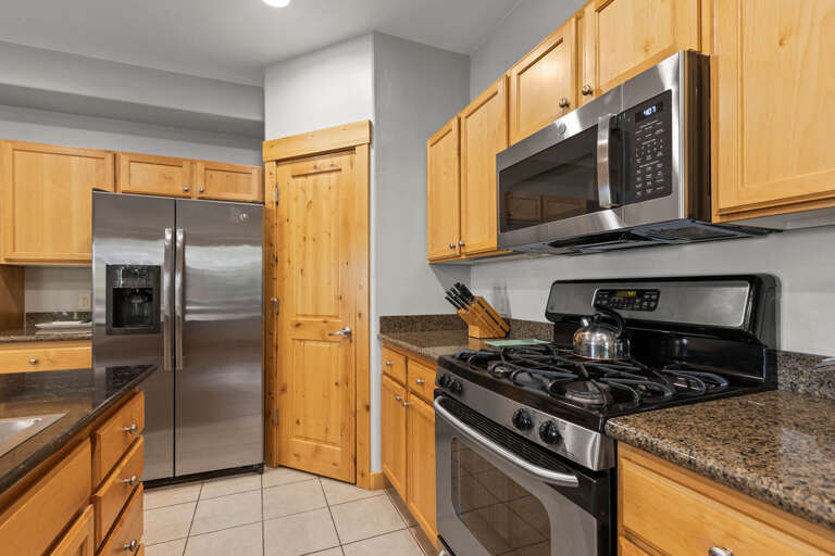 Bear Hollow Village 5545