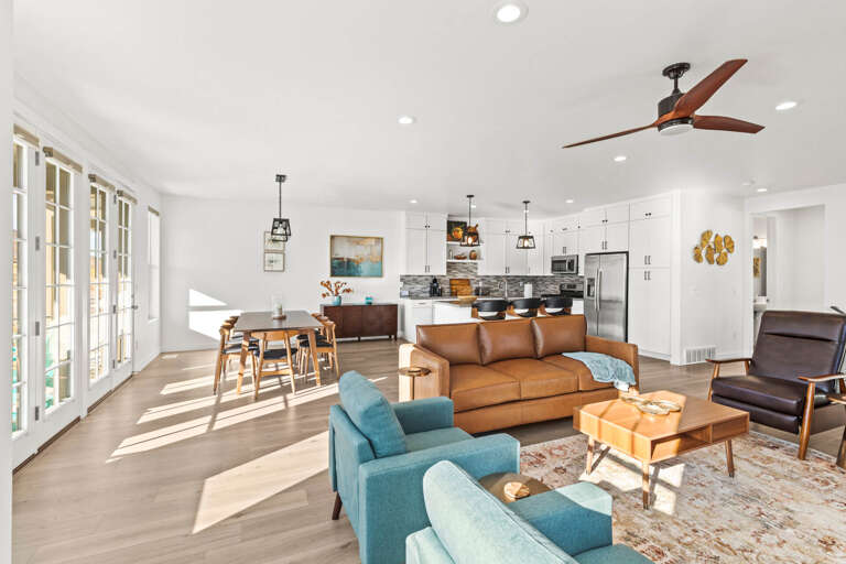 Jordanelle Ridge 499: The living area is open and functional. Allowing easy access to the patio, kitchen, and dining areas.