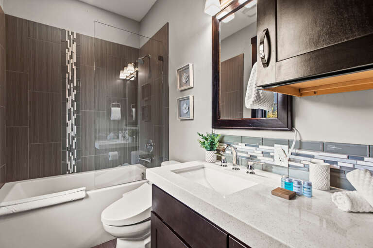 Blackstone Residence 3676