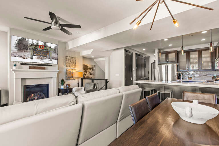 Blackstone Residence 3676