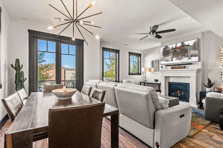 Blackstone Residence 3676