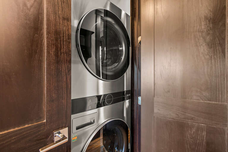 Blackstone Residence 3676