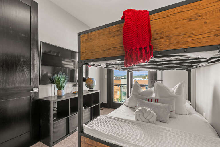 Blackstone Residence 3676