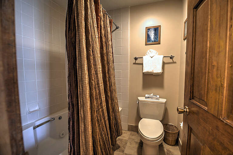 Ski Team 4 - Primary Bath