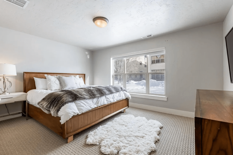 Bear Hollow Village 5598: