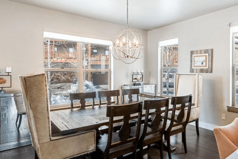 Bear Hollow Village 5598: