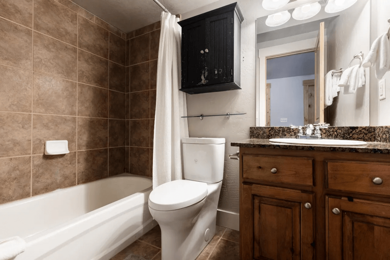 Bear Hollow Village 5598: