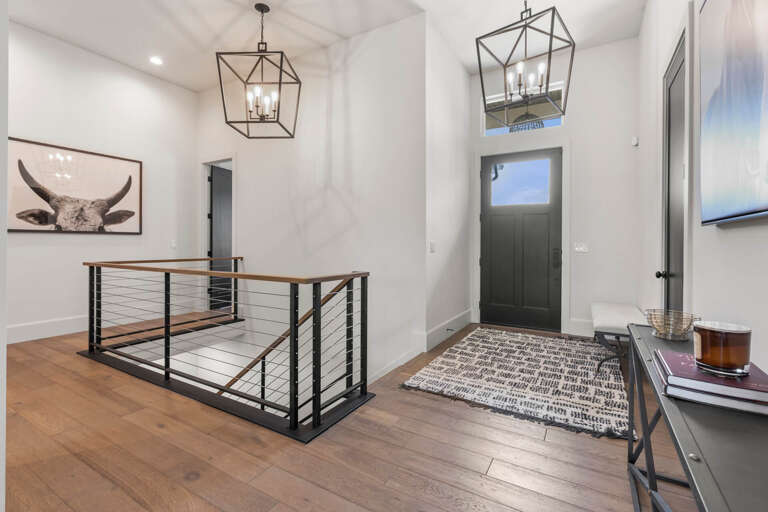 Jordanelle Estates 13200: Inviting main entry