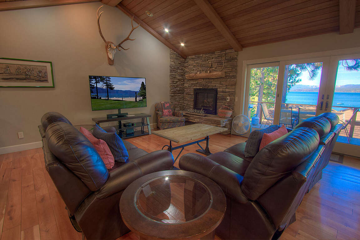 Chipmunks Paradise Kings Beach, CA 3 Bedroom Vacation Rental for 7