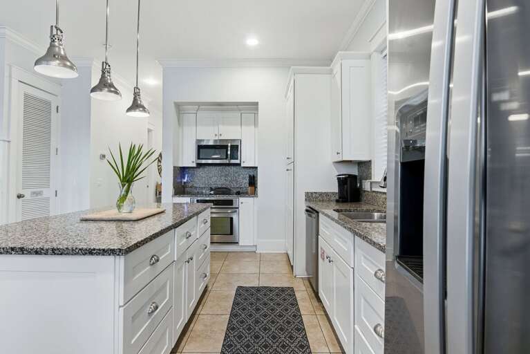 Full Kitchen