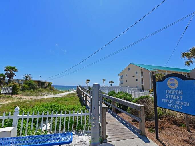 It's a quick, safe and easy walk to the beach access!