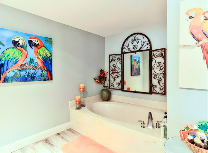 King Master Suite Bathroom