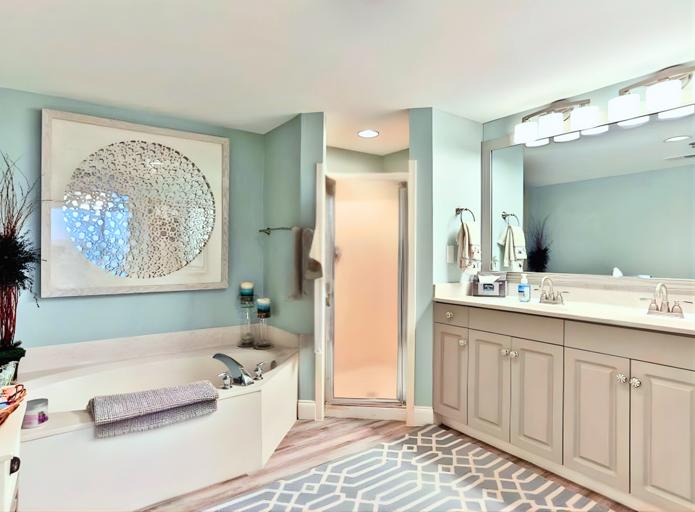 Second King Suite Bathroom