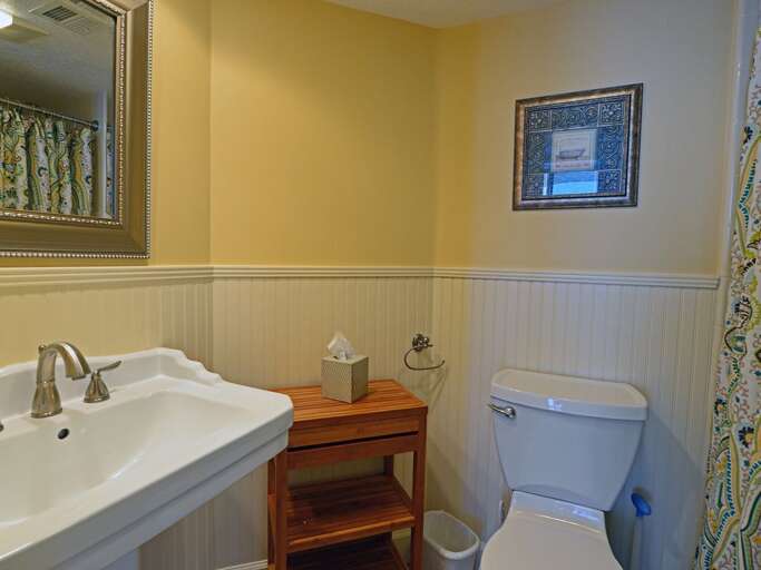 2nd Full Bathroom